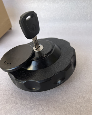Verzameling van het deksel van de brandstoftank M4110030100A0 voor aluminiummateriaal van de Foton serie zware vrachtwagens